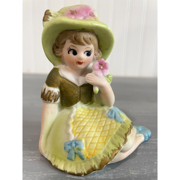 Vintage 4” Porcelain Sitting Girl Figurine Holding Flower Ceramic 3871 - Picture 1 of 8